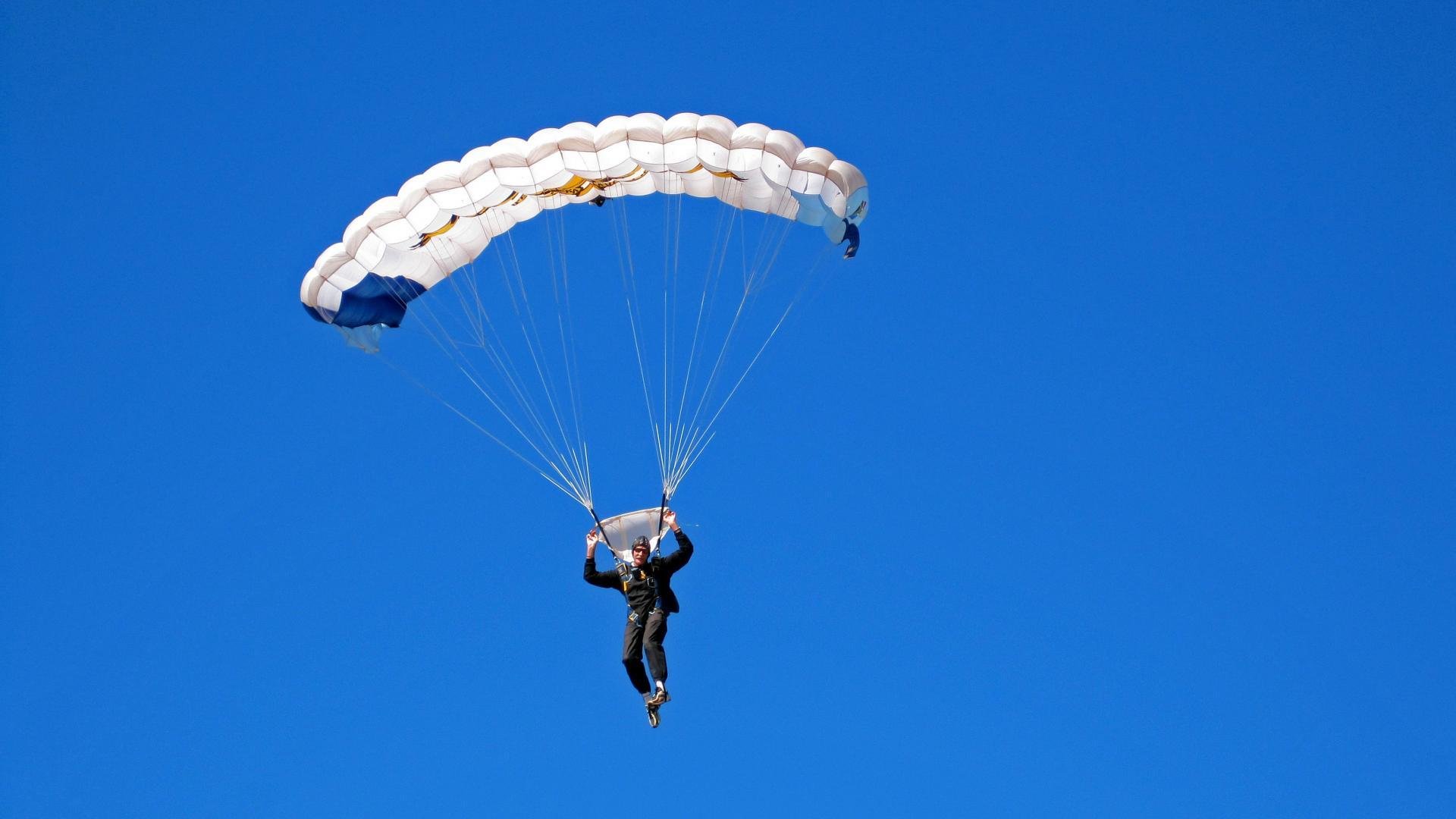 _魔术队伍默契满分，绝杀鹰巢_，魔术师绝杀