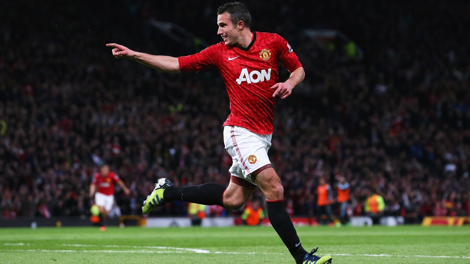 “一场比赛两分钟热血燃起，英雄时刻定格历史”，一场比赛90分钟